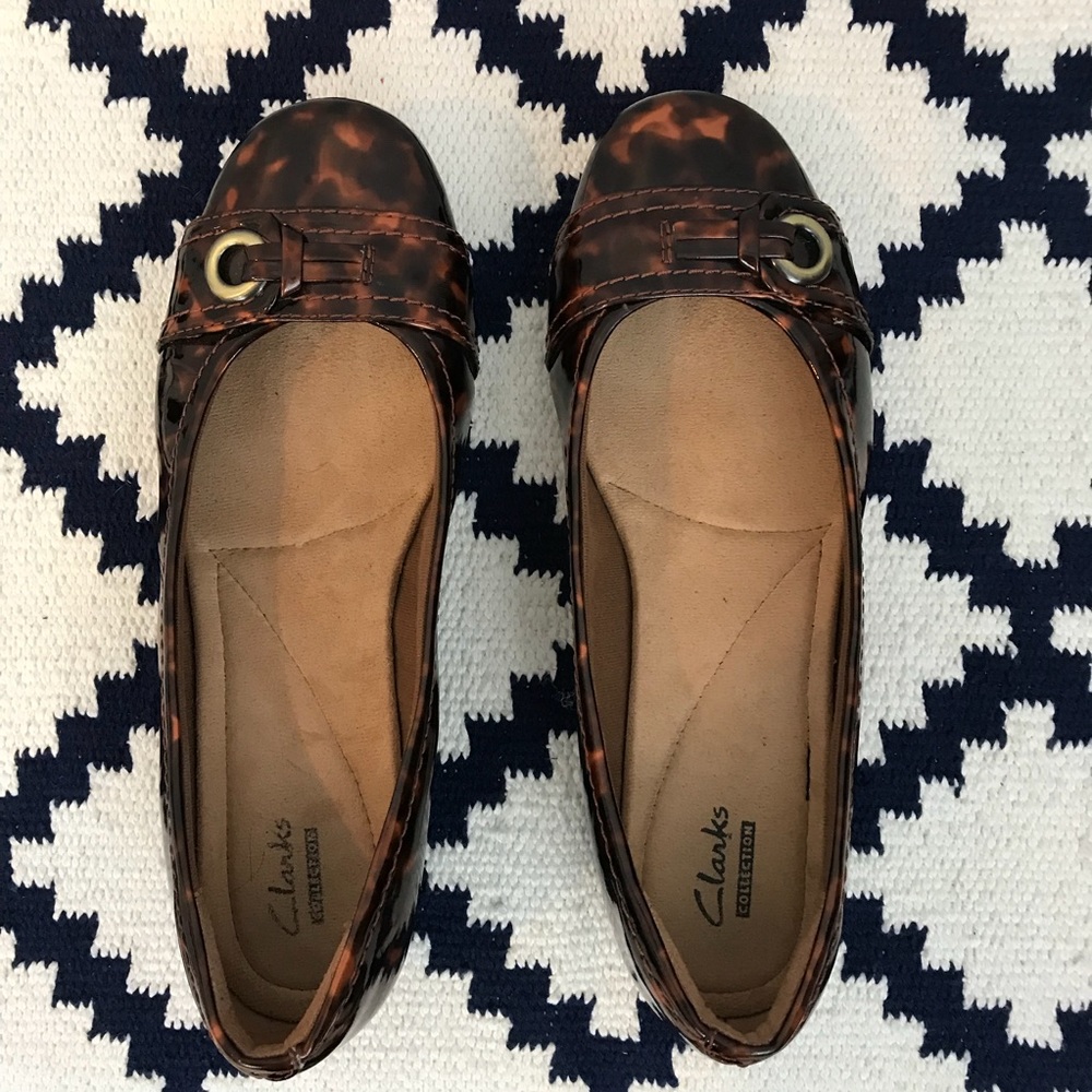 Clarks Tortoiseshell Flats Size 7 - image 1